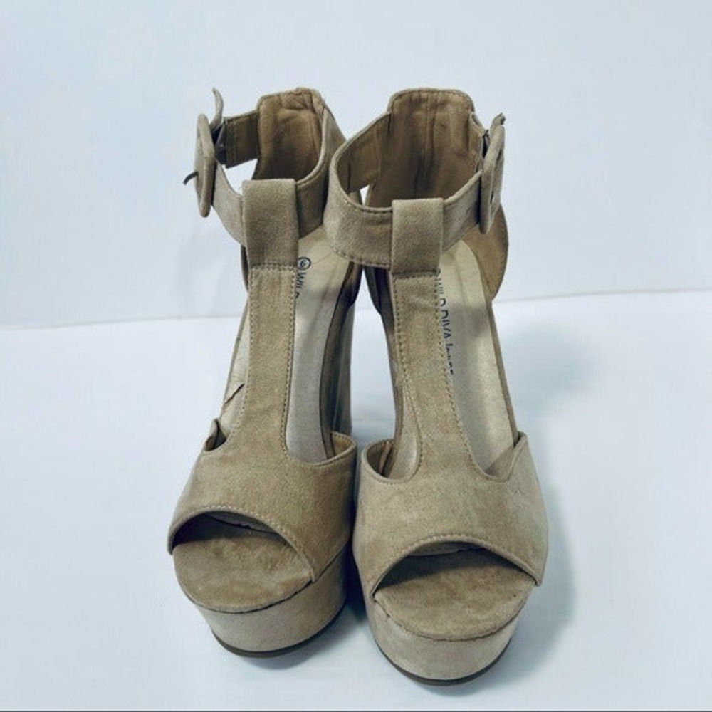 Wild‎ Diva Lounge Women's Nude Suede Wedge Sandals with Ankle Strap Size 6 - Picture 2 of 12